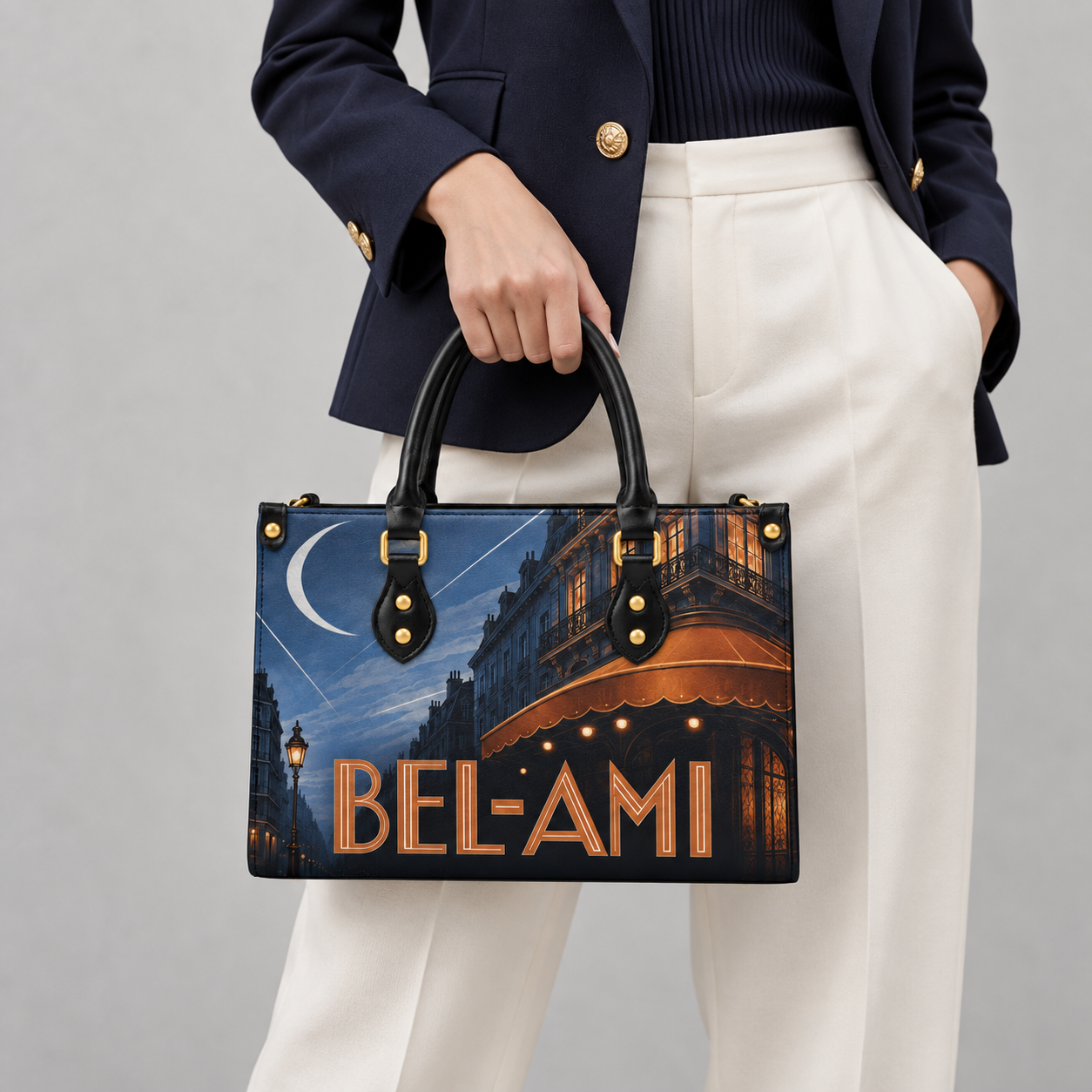 Sac compact — Bel-Ami — Paris la nuit — en situation